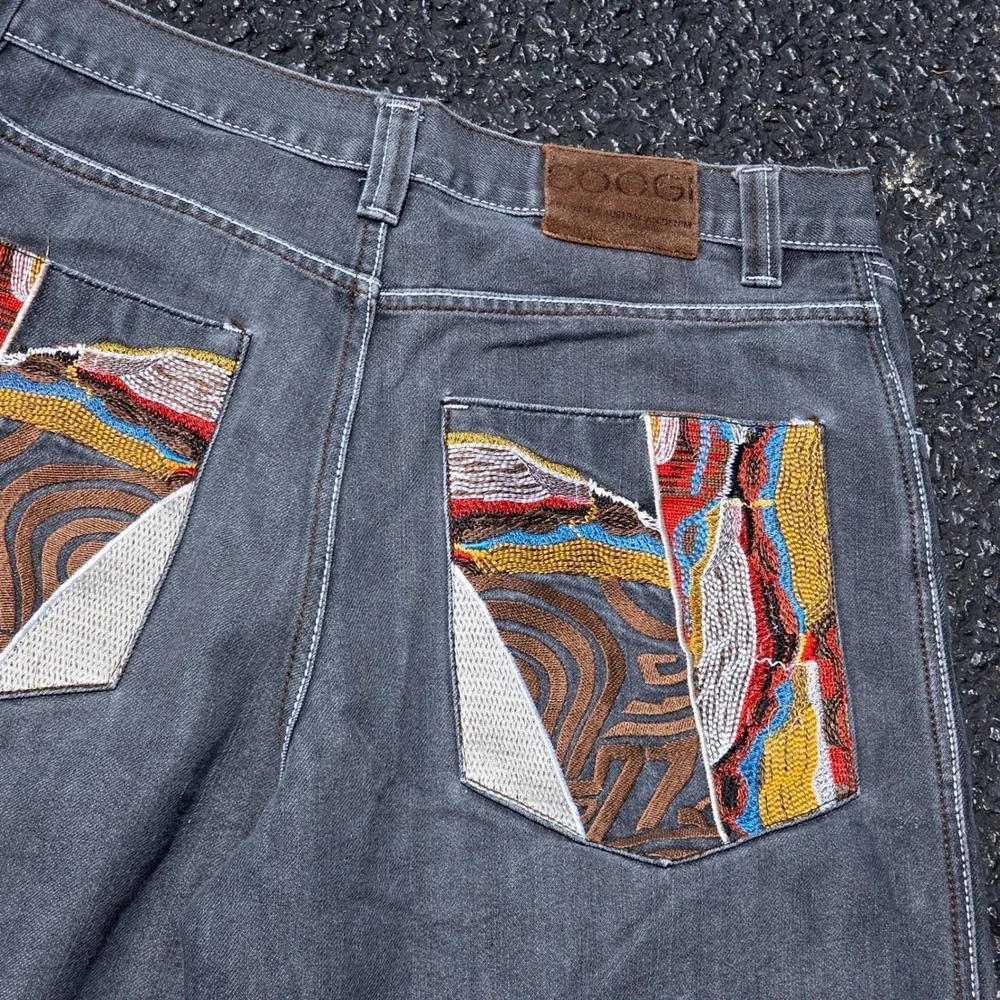 COOGI Men Grey Denim Shorts Sz. 34 Embroidered Pocket Streetwear Hip Hop Vtg Y2K